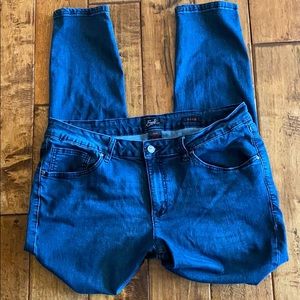 Earl jeans skinny size 18 W